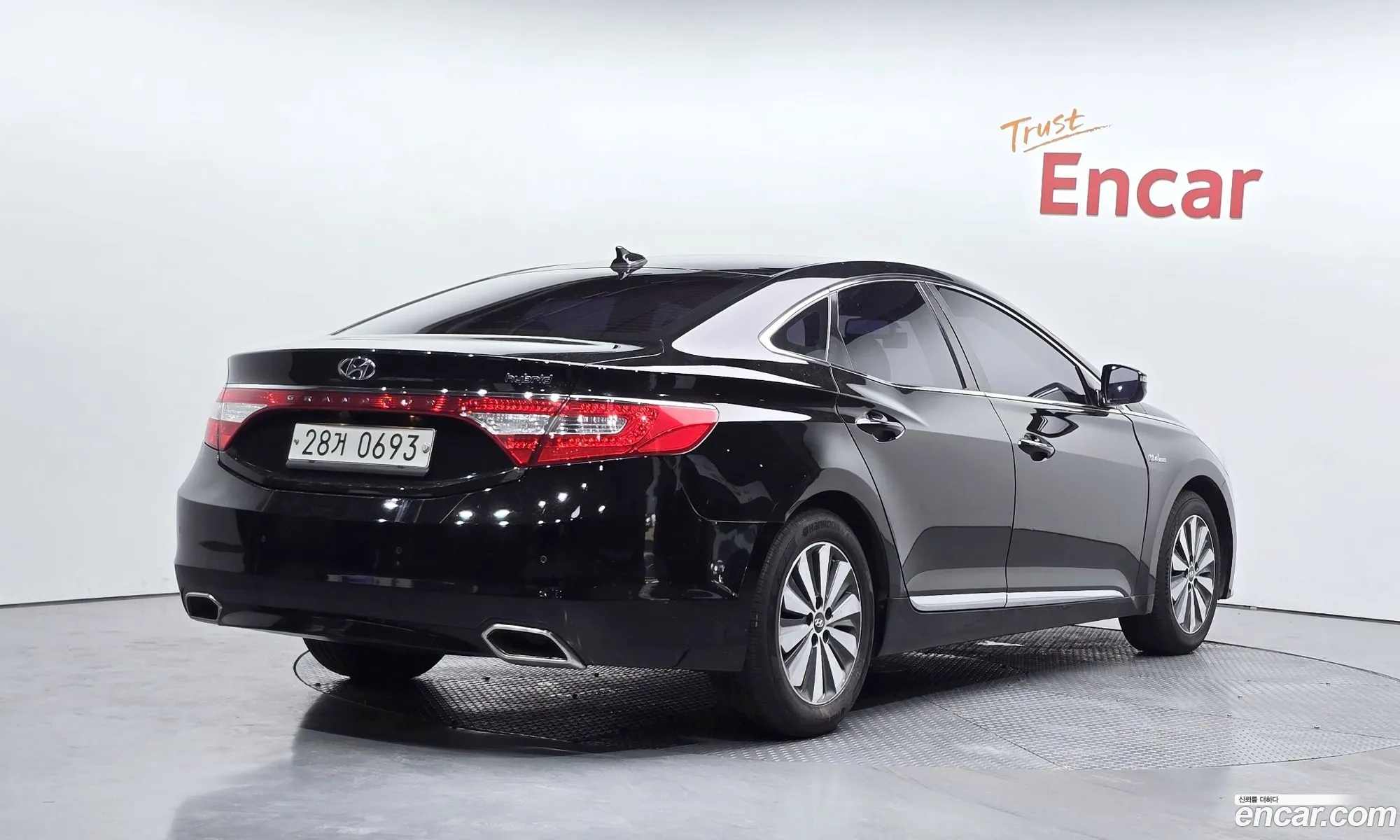 Hyundai Grandeur HG Hybrid 2015 — 6