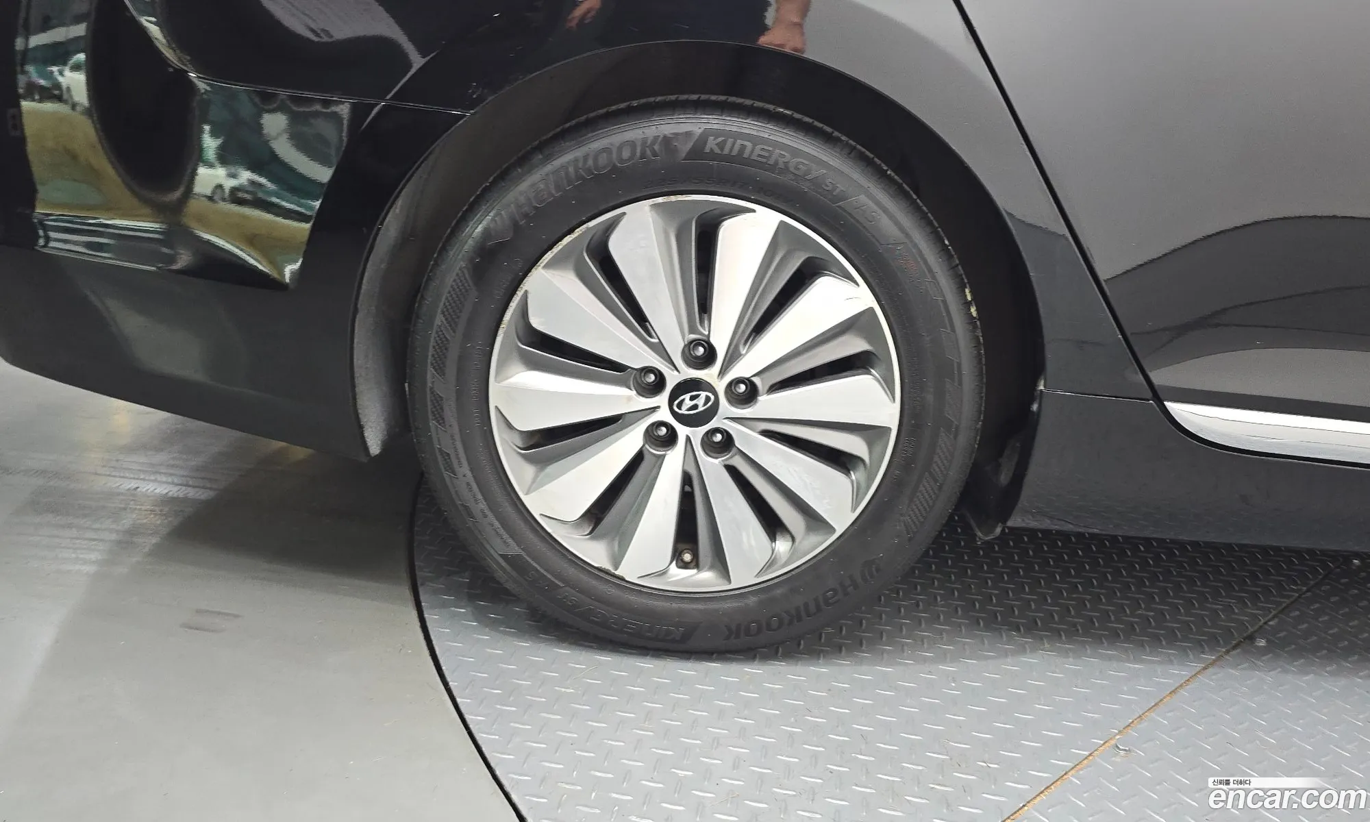 Hyundai Grandeur HG Hybrid 2015 — 27