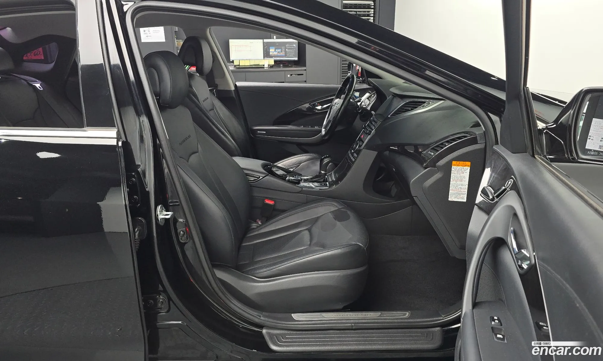 Hyundai Grandeur HG Hybrid 2015 — 22