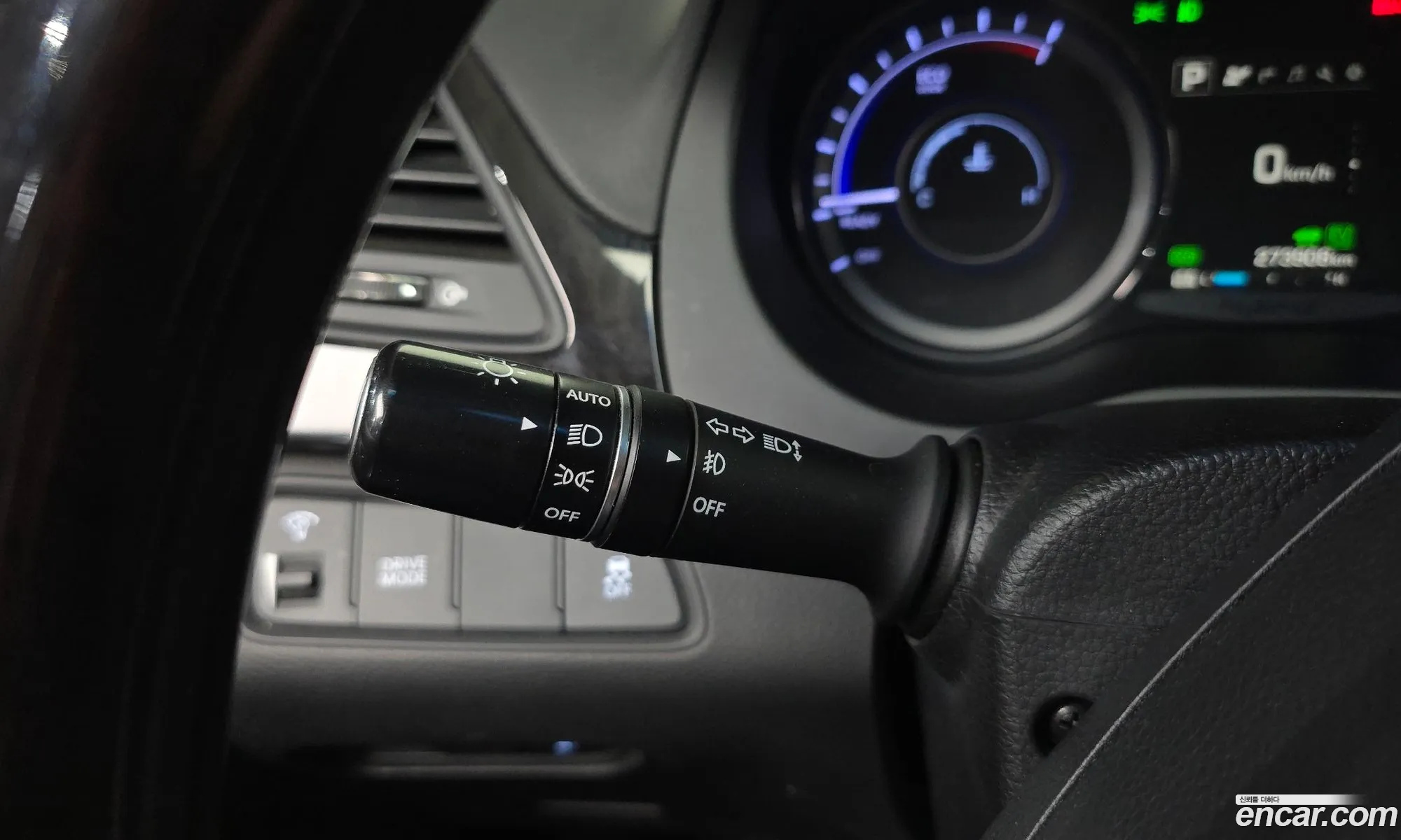 Hyundai Grandeur HG Hybrid 2015 — 17