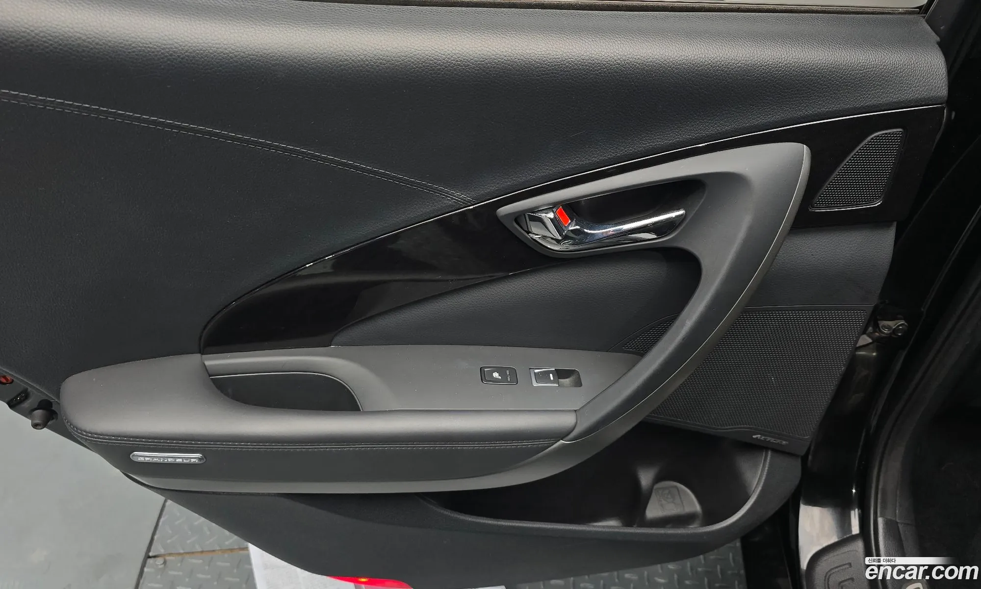 Hyundai Grandeur HG Hybrid 2015 — 12
