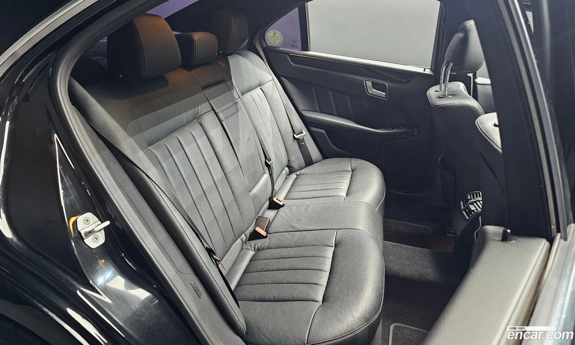 Mercedes-Benz E-Class W212 2014 WDDHF8BB5EB043698 — 13