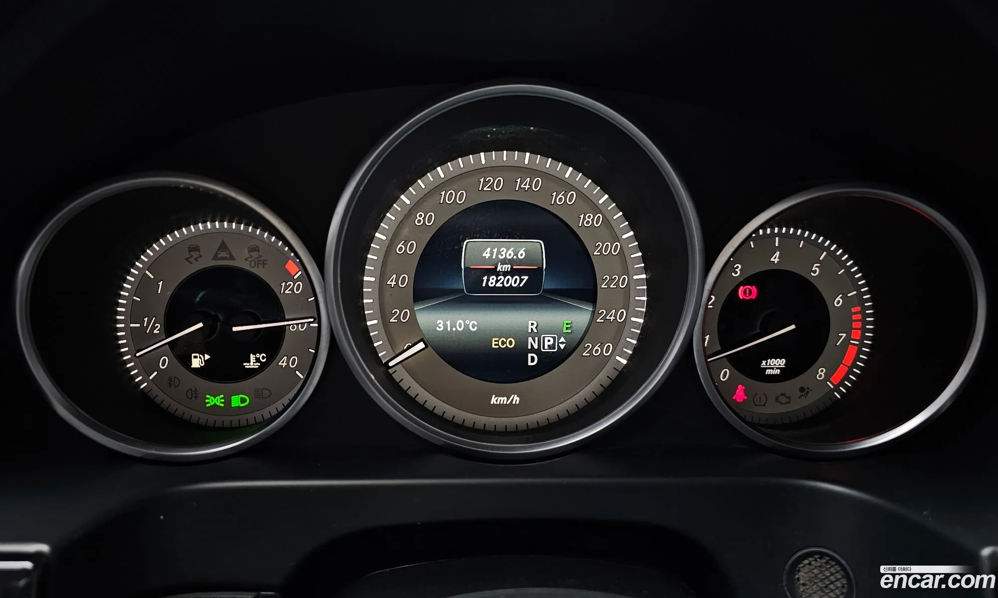Mercedes-Benz E-Class W212 2014 WDDHF8BB5EB043698 — 12