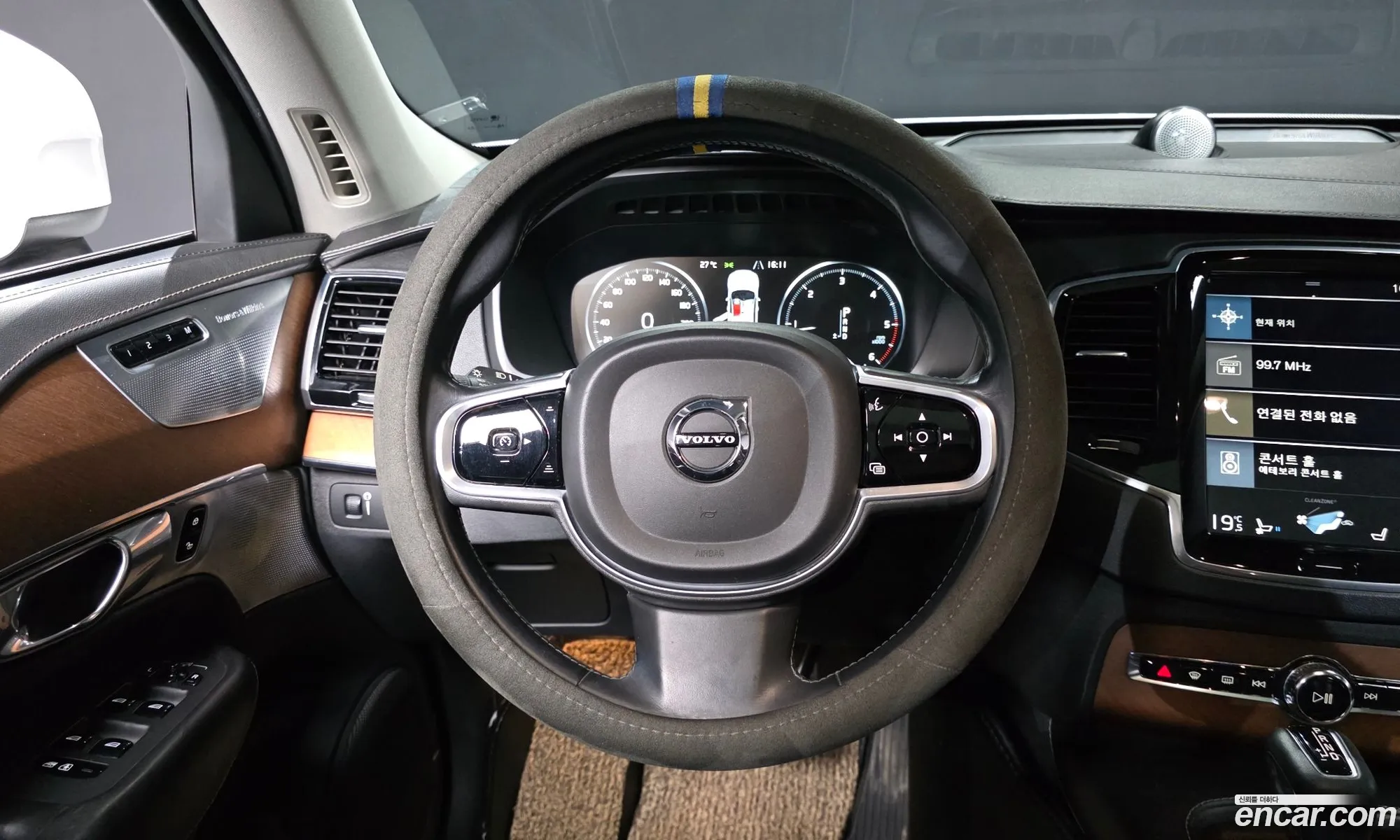 Volvo XC90 2017 YV1LF68BCH1163169 — 7