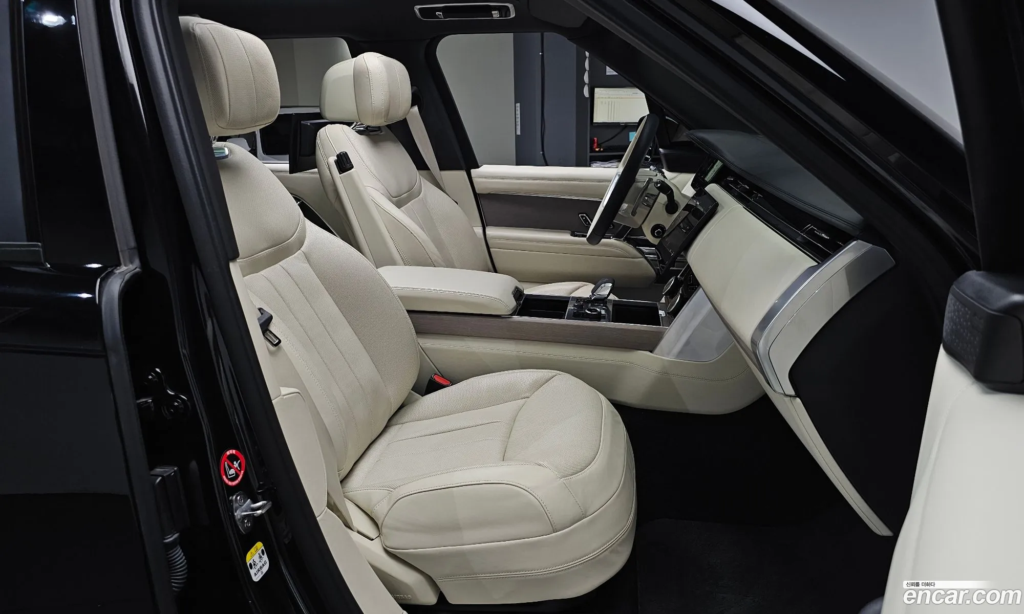 Land Rover Range Rover 2022 SALKABB70PA026784 — 11