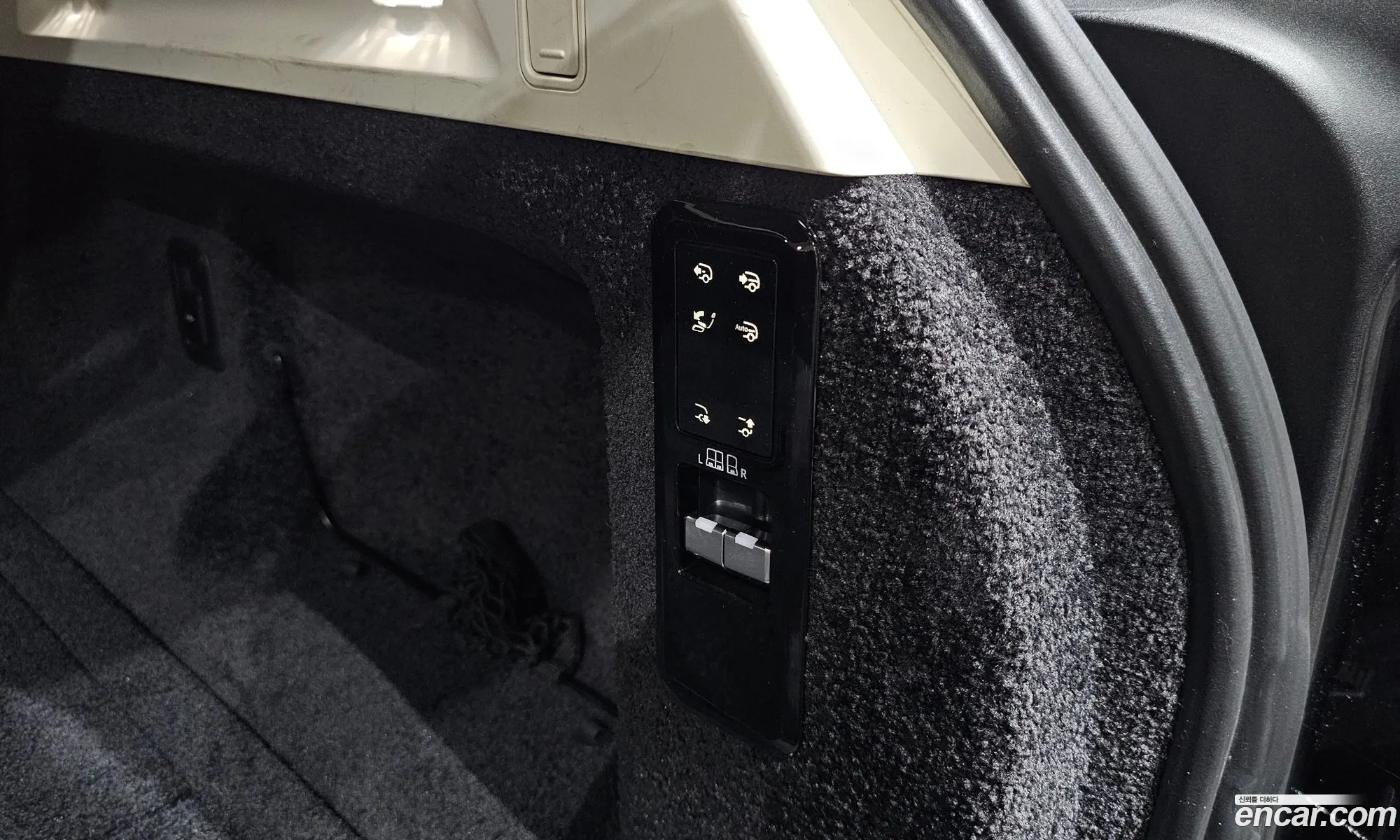 Land Rover Range Rover 2022 SALKABB70PA026784 — 37