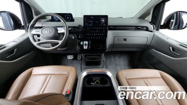 Hyundai Staria 2023 — 4