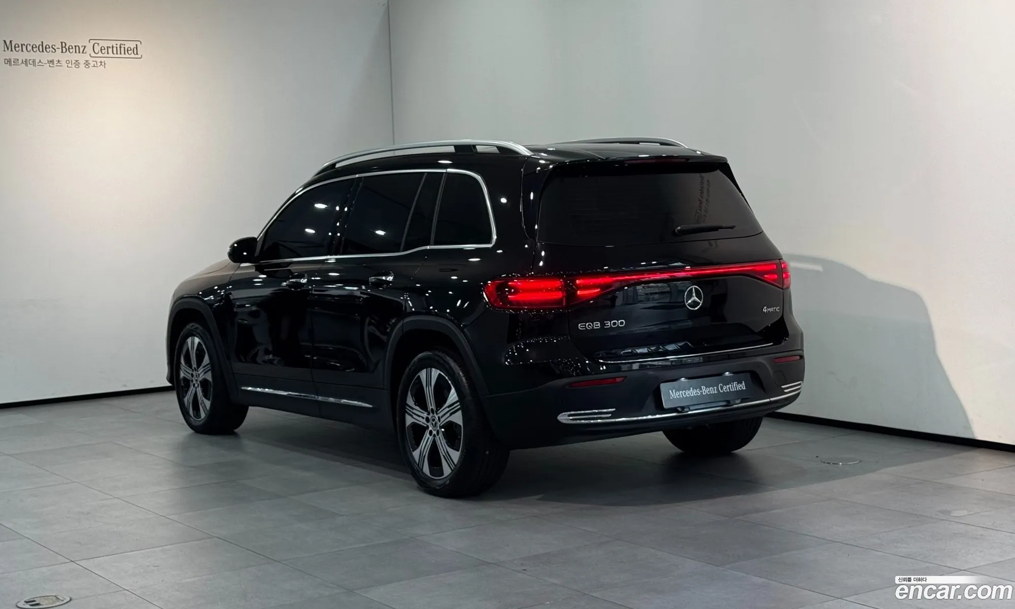 Mercedes-Benz EQB X243 2025 — 11