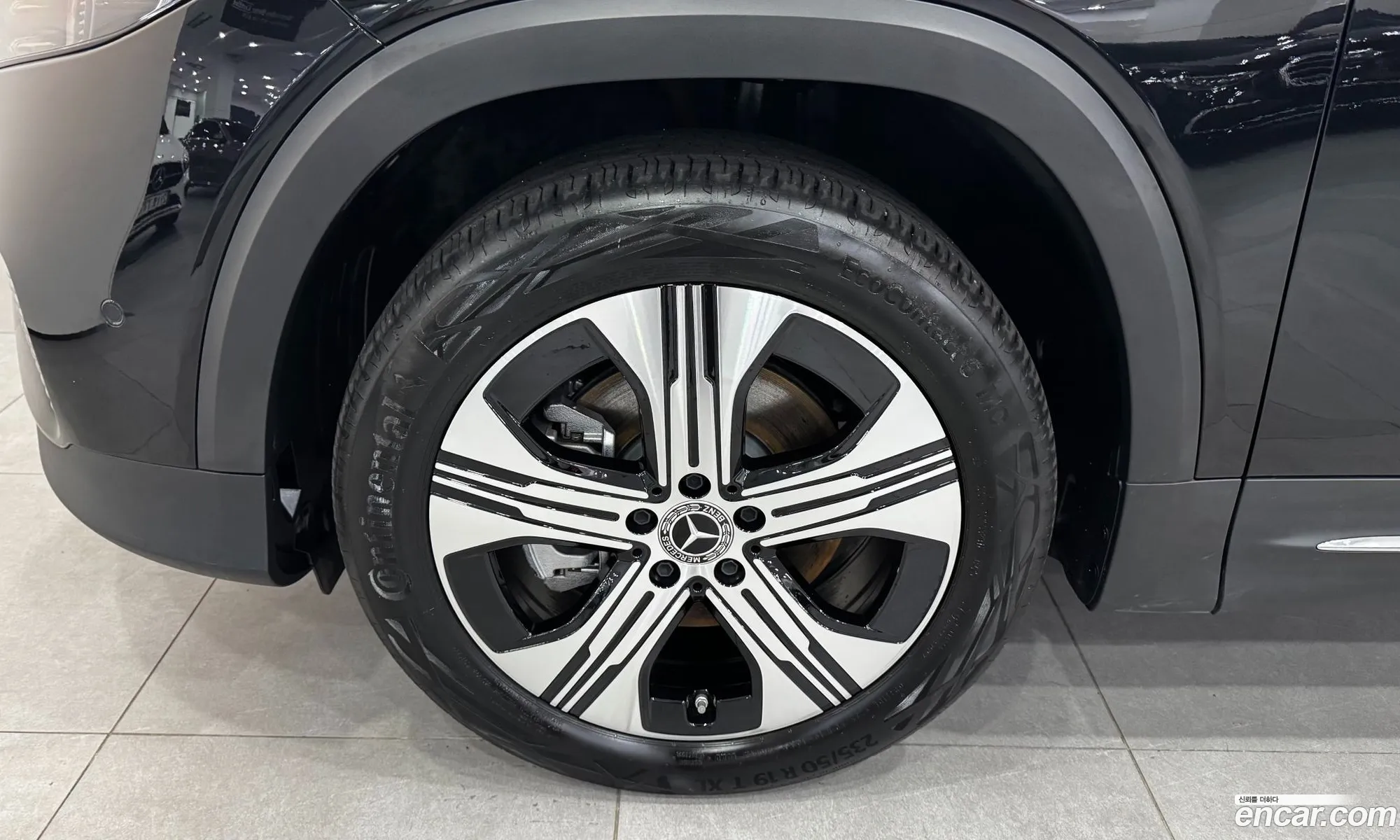 Mercedes-Benz EQB X243 2025 — 12