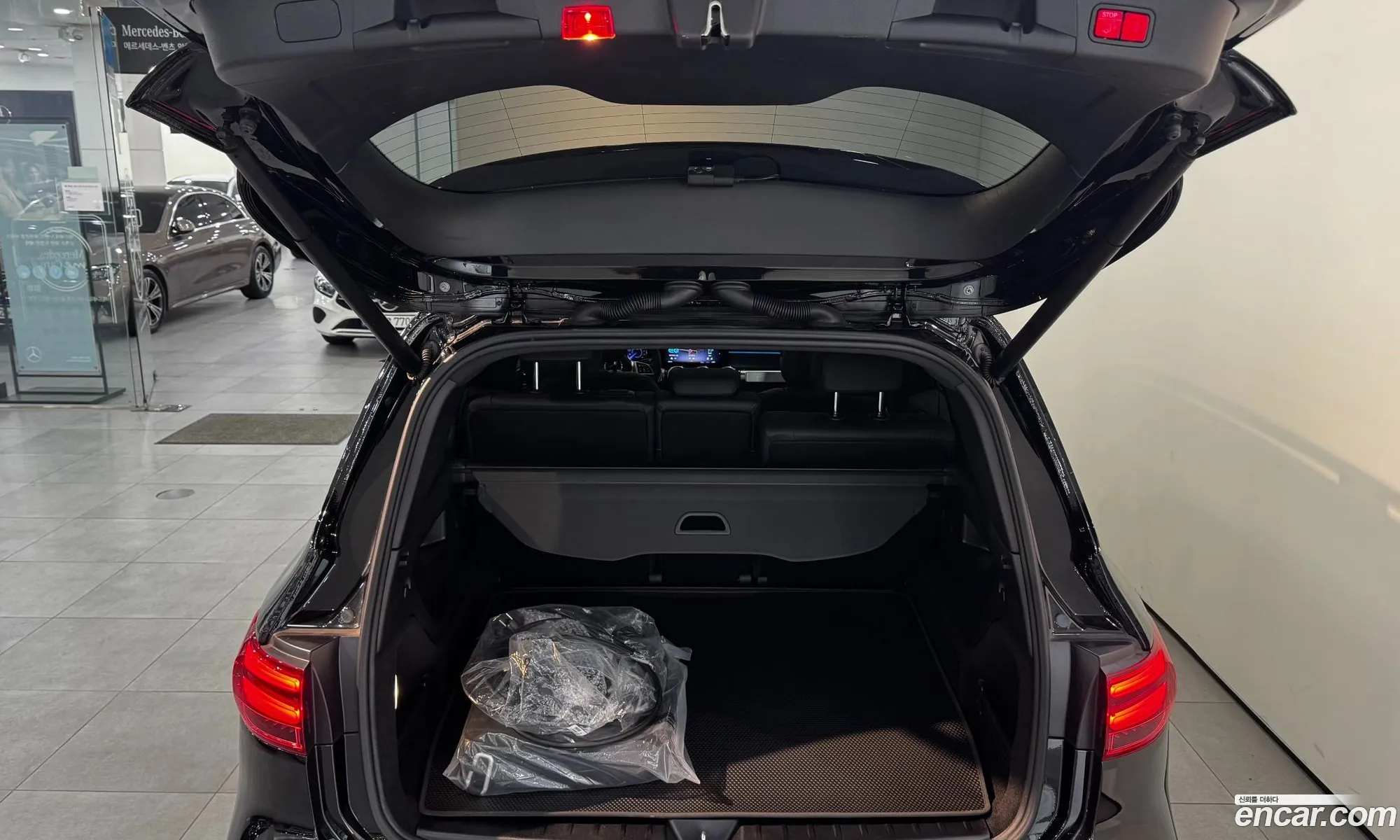 Mercedes-Benz EQB X243 2025 — 13