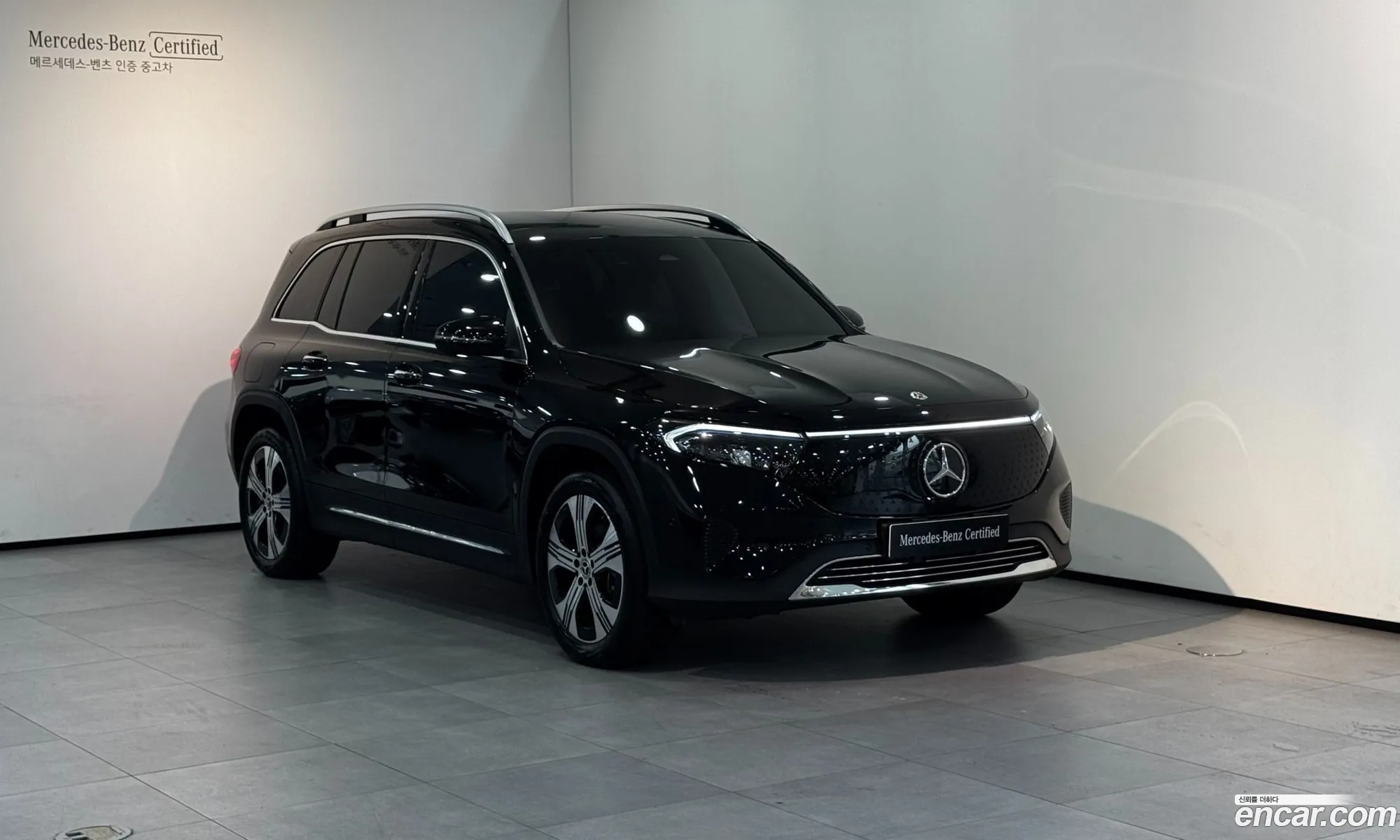 Mercedes-Benz EQB X243 2025 — 17