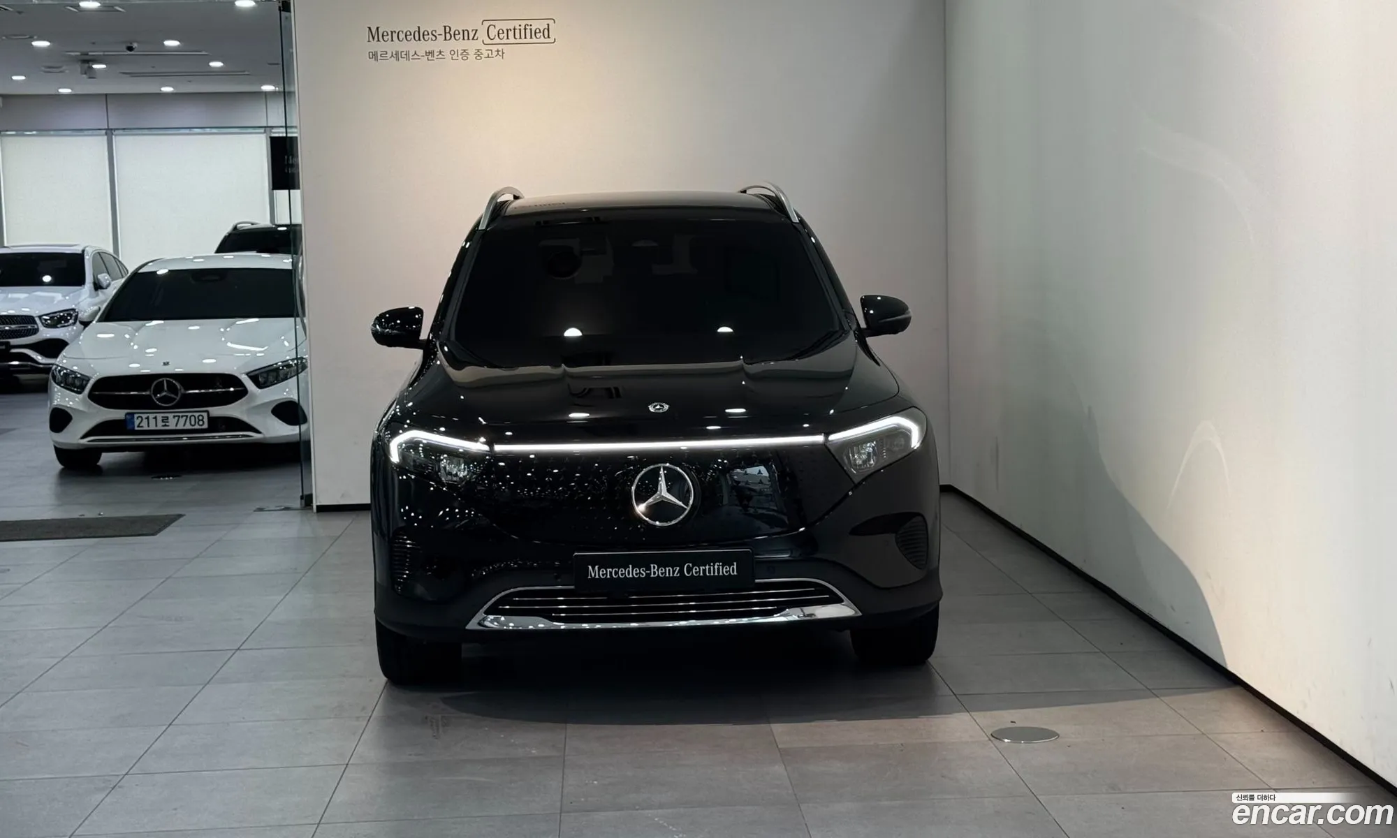 Mercedes-Benz EQB X243 2025 — 14