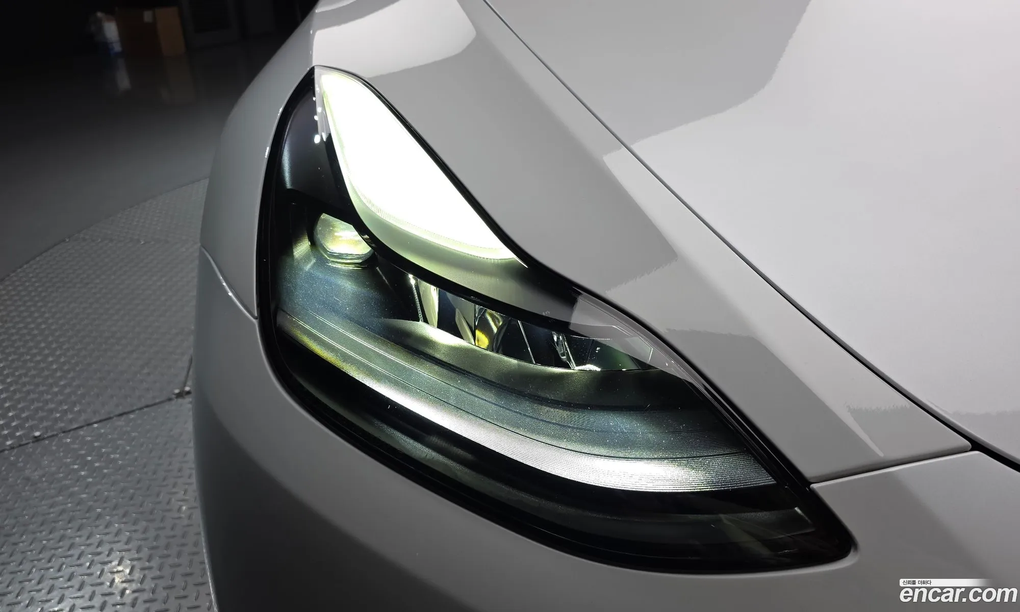 Tesla Model Y 2024 — 30
