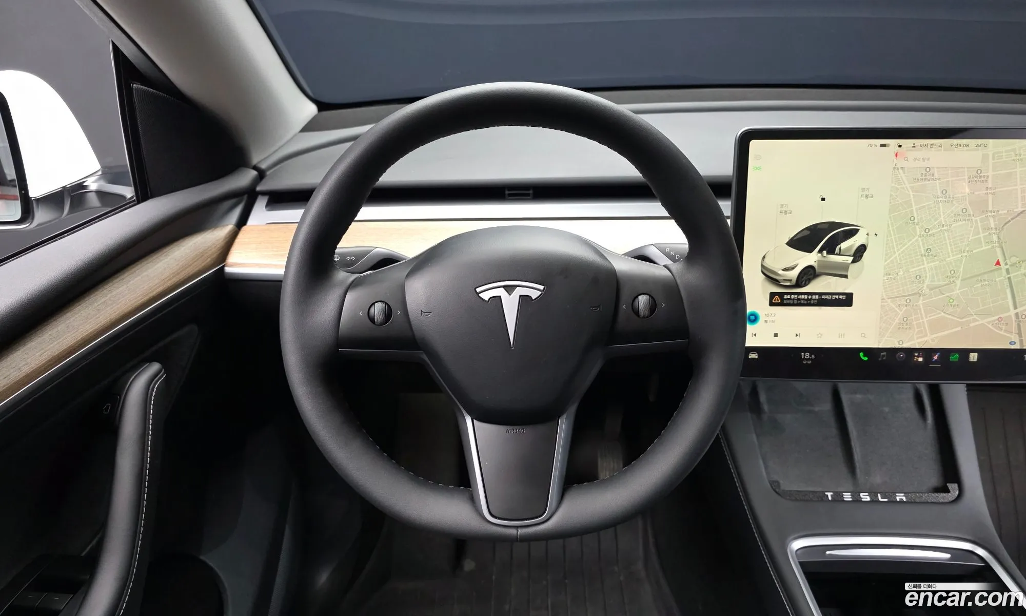 Tesla Model Y 2024 — 12