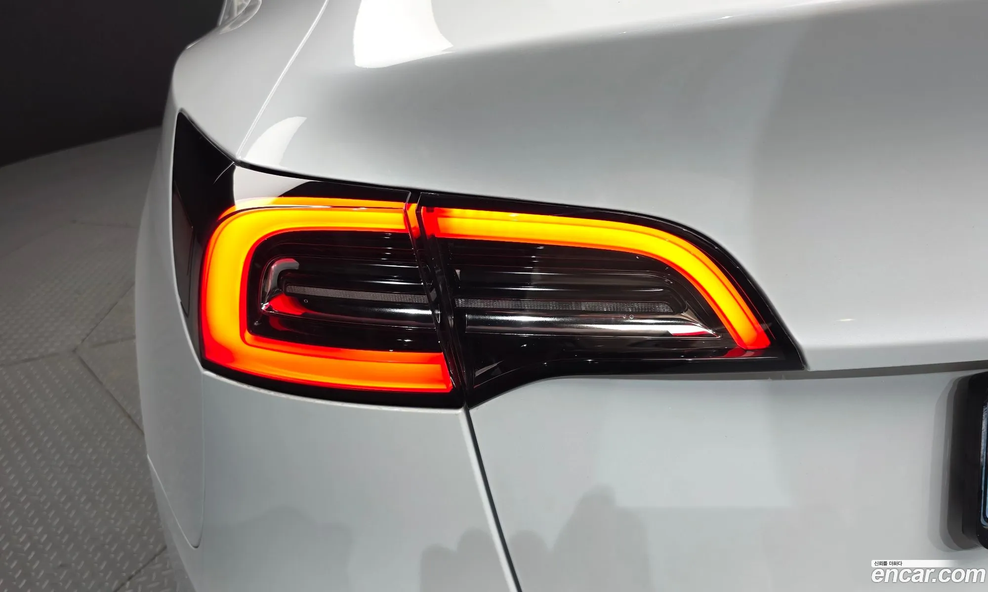 Tesla Model Y 2024 — 7