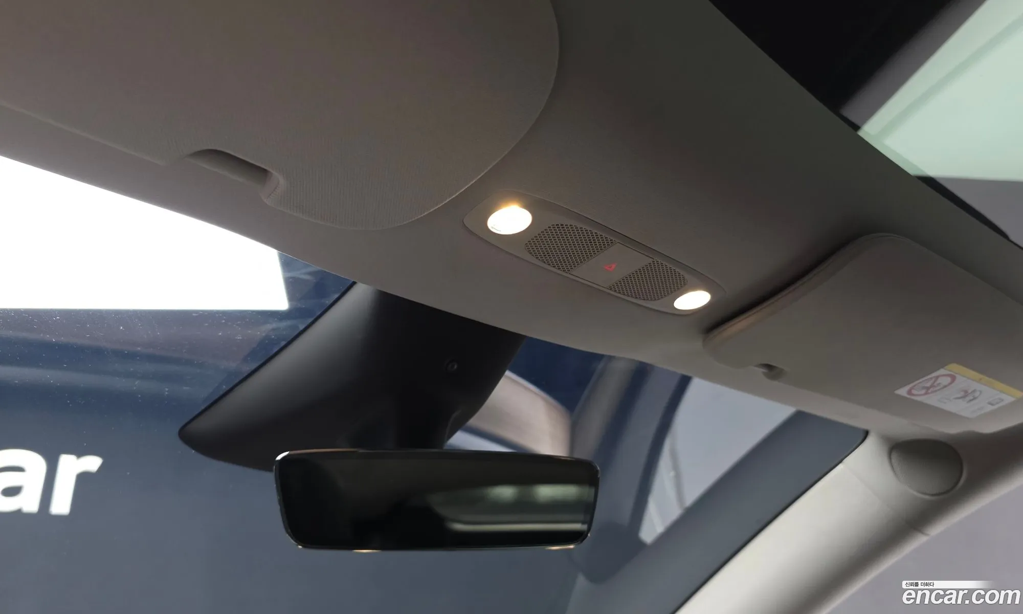 Tesla Model Y 2024 — 10