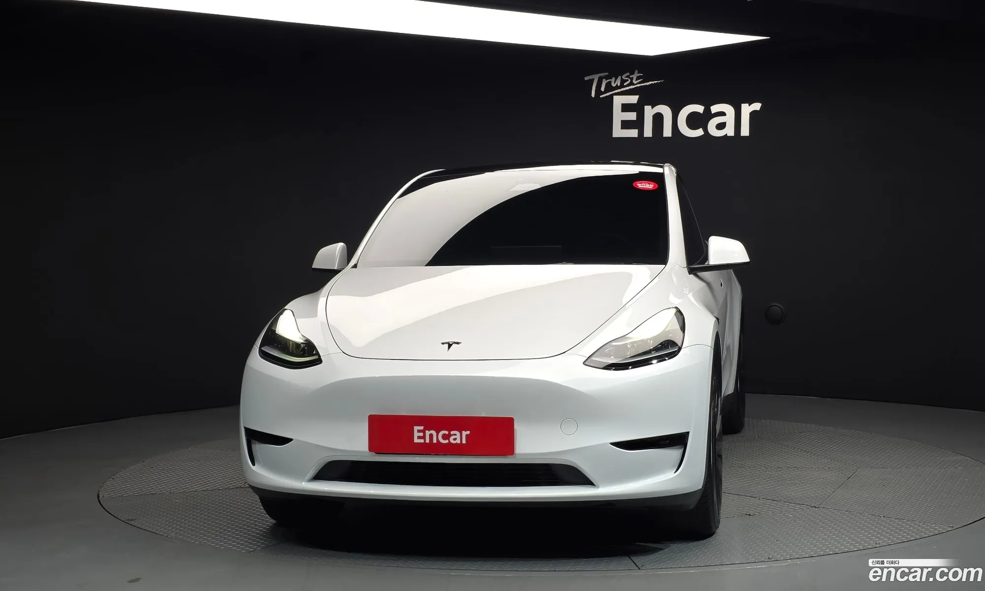 Tesla Model Y 2024 — 8