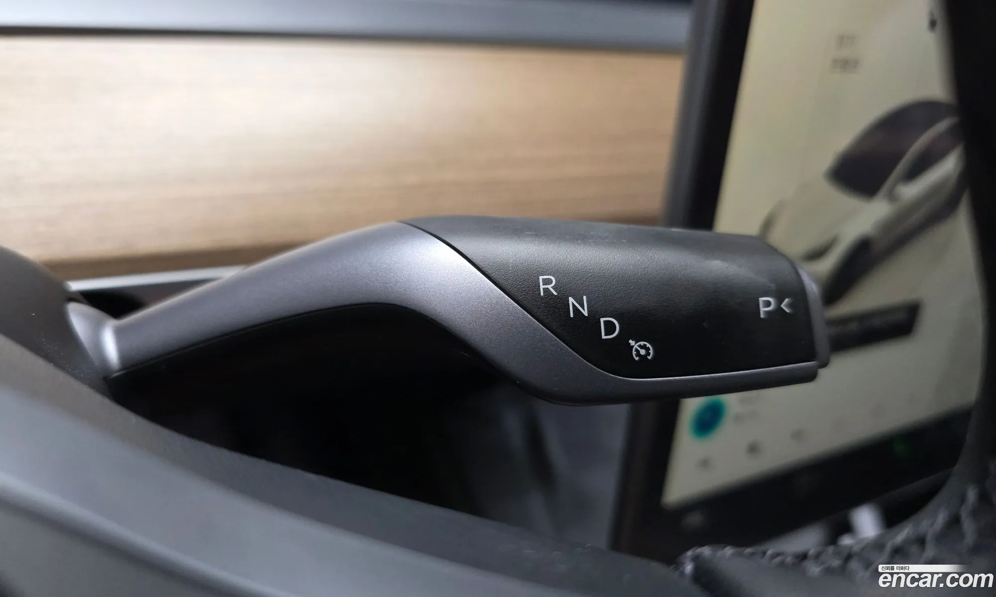 Tesla Model Y 2024 — 22