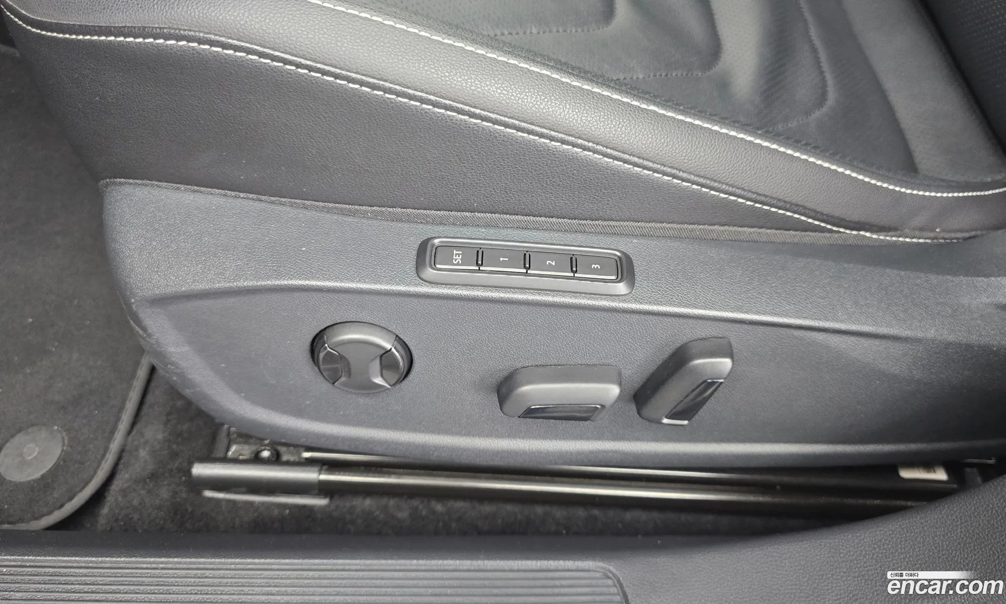 Volkswagen Jetta 7th Gen 2023 — 18
