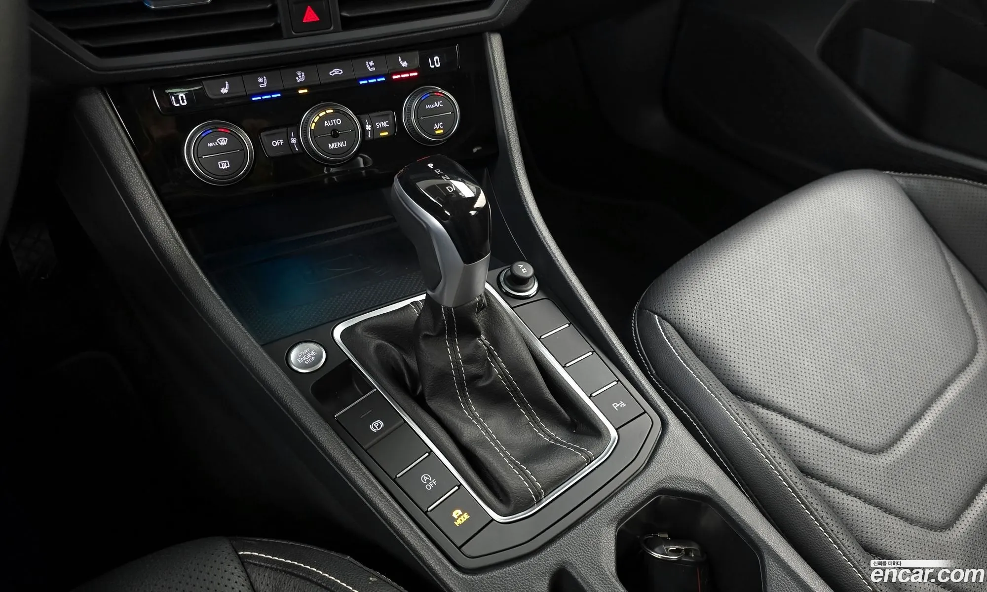 Volkswagen Jetta 7th Gen 2023 — 25
