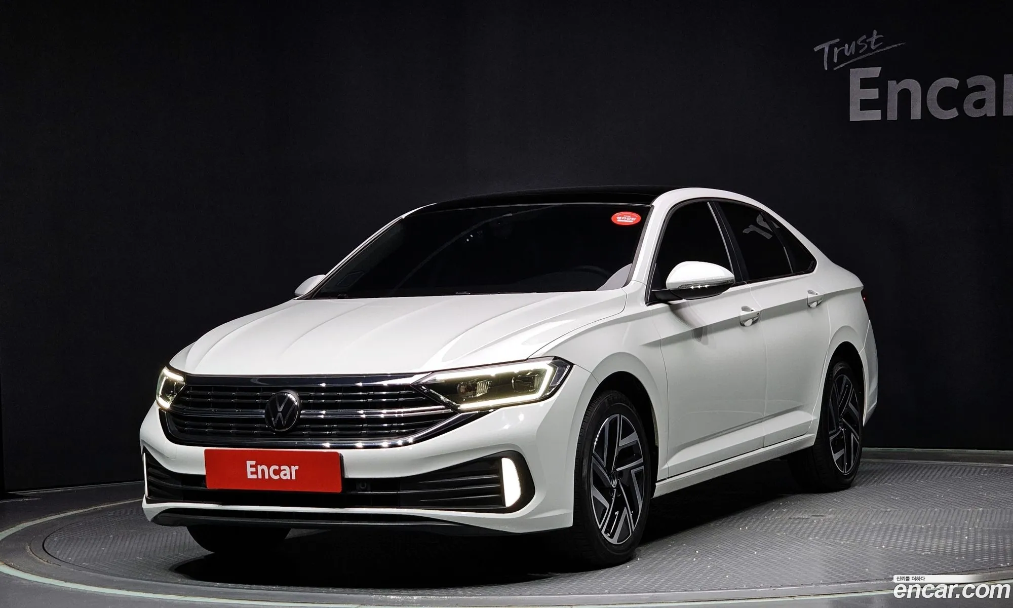 Volkswagen Jetta 7th Gen 2023 — 4