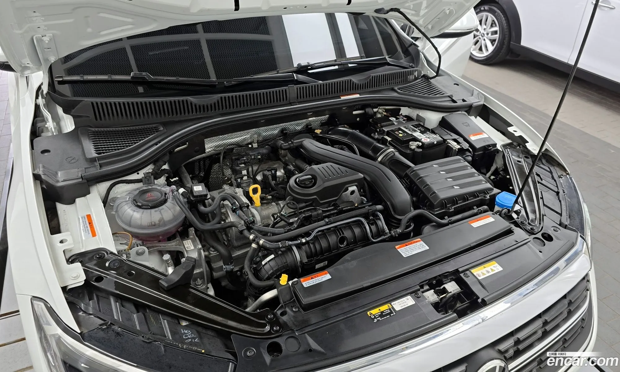Volkswagen Jetta 7th Gen 2023 — 21
