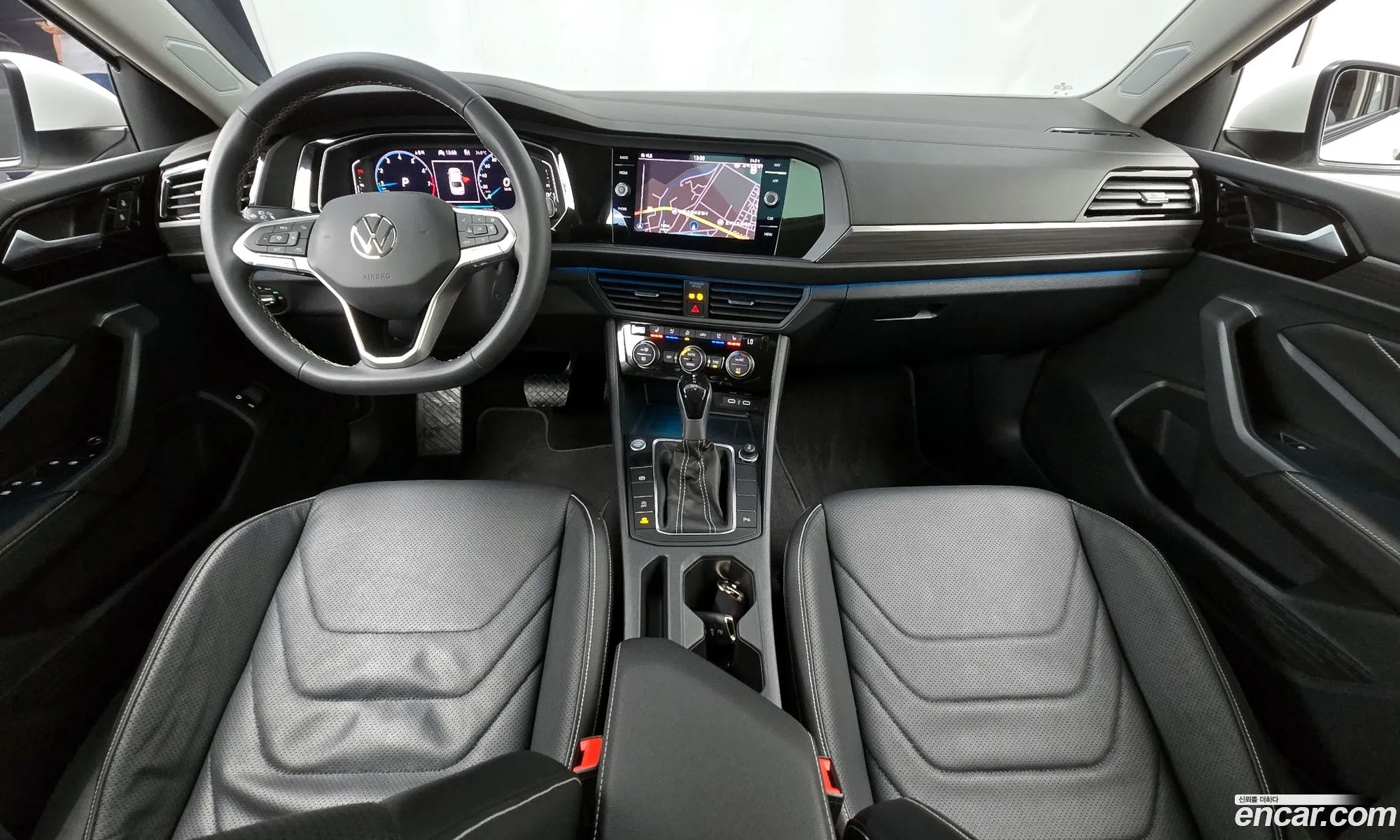 Volkswagen Jetta 7th Gen 2023 — 2