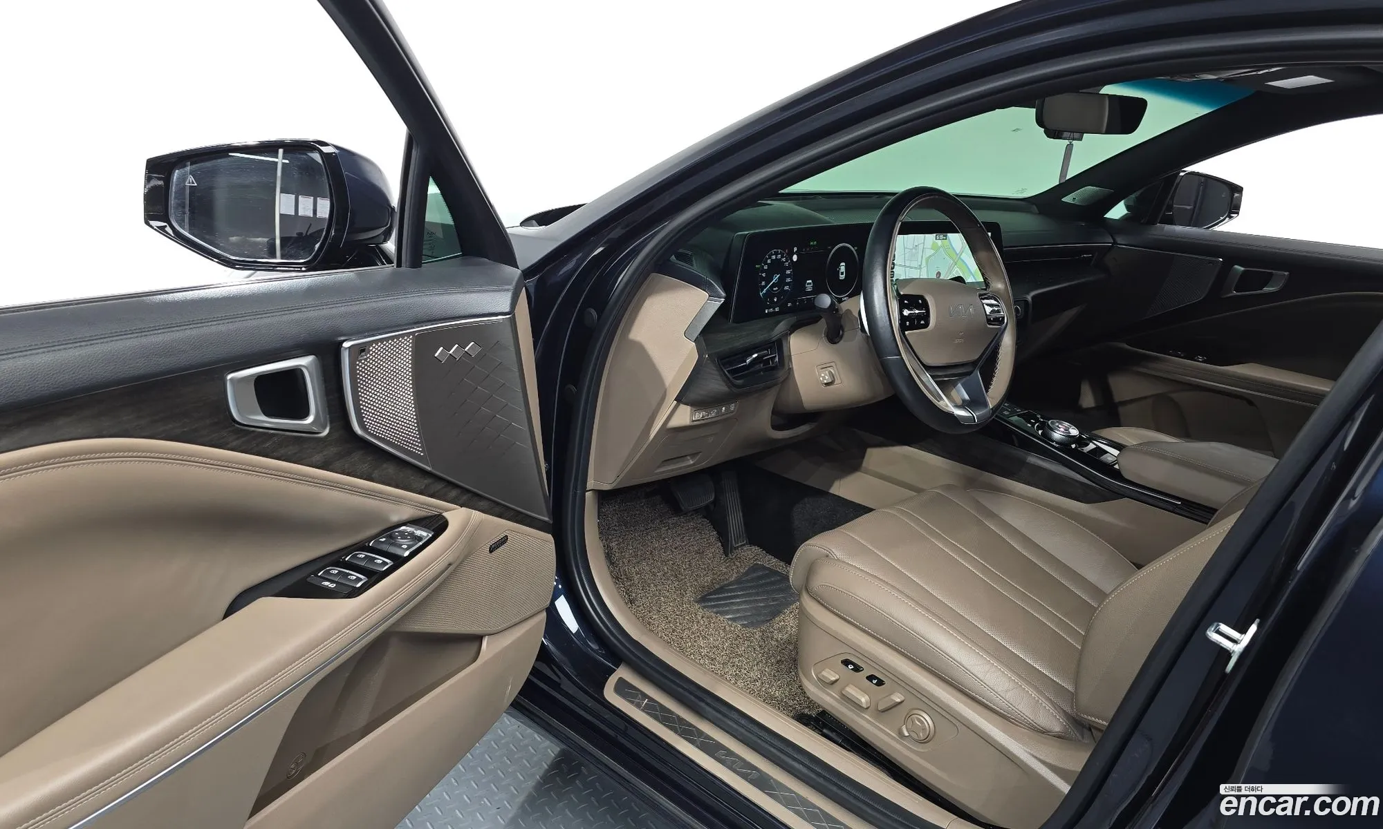 Kia K8 Hybrid 2022 — 15