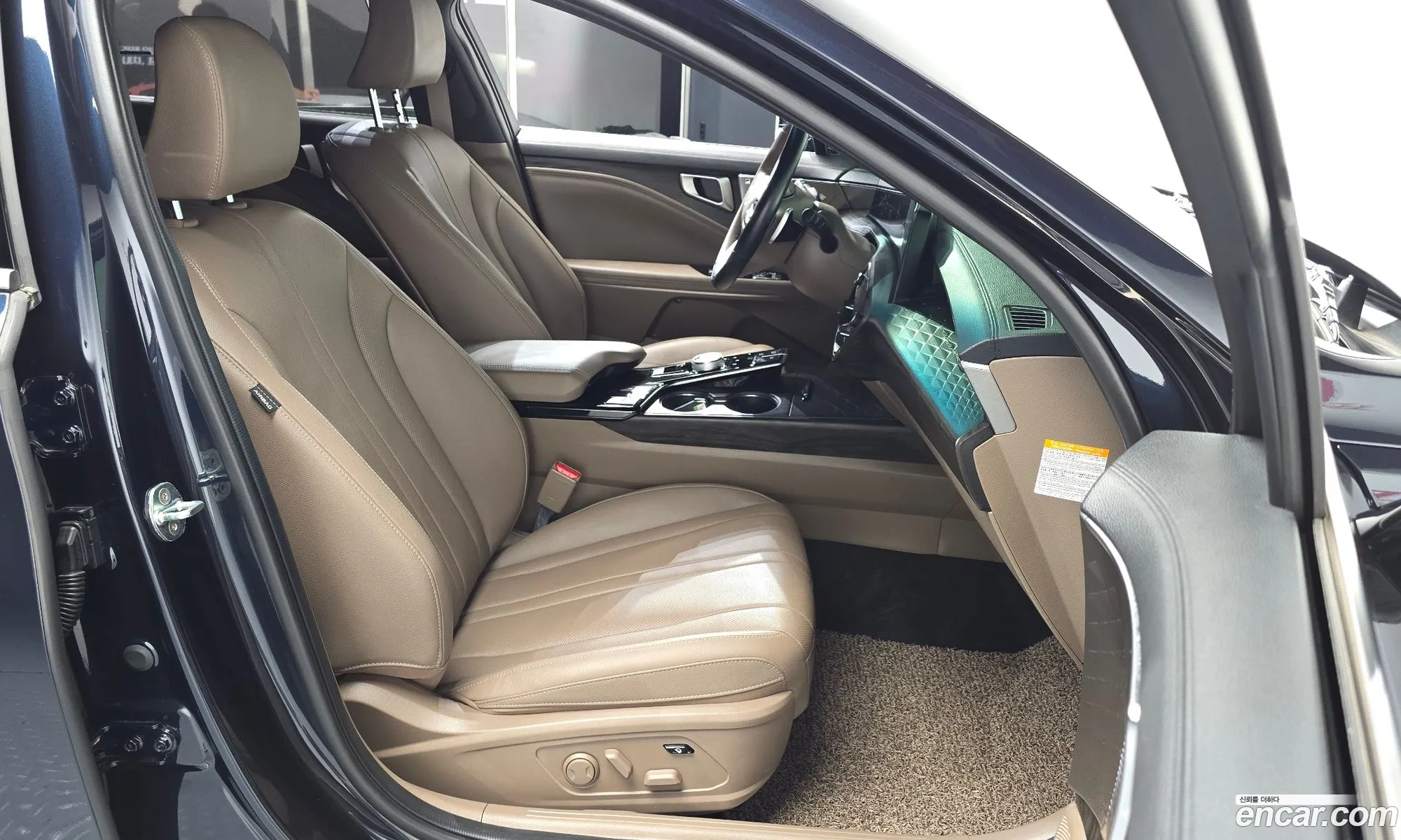 Kia K8 Hybrid 2022 — 4