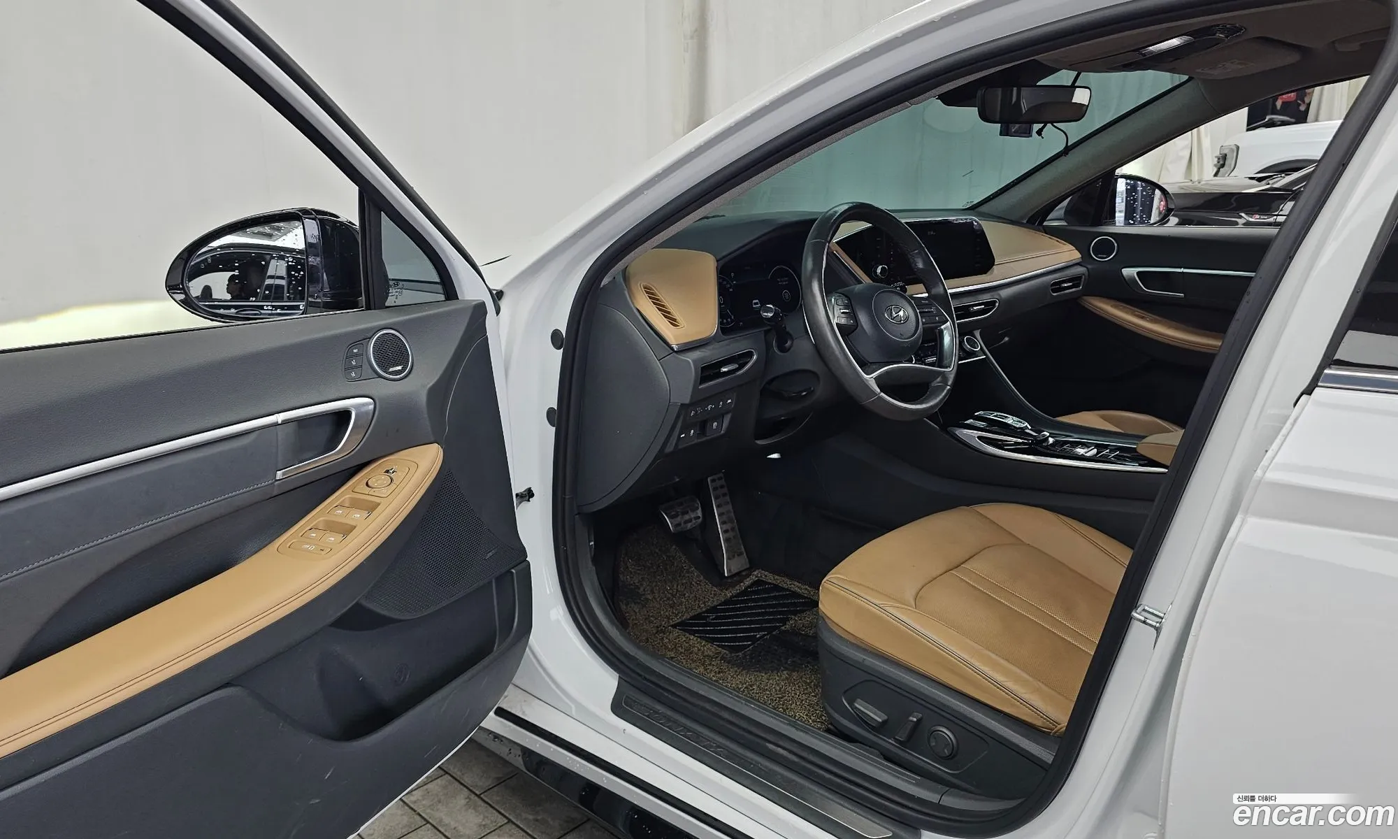 Hyundai Sonata 2020 — 28