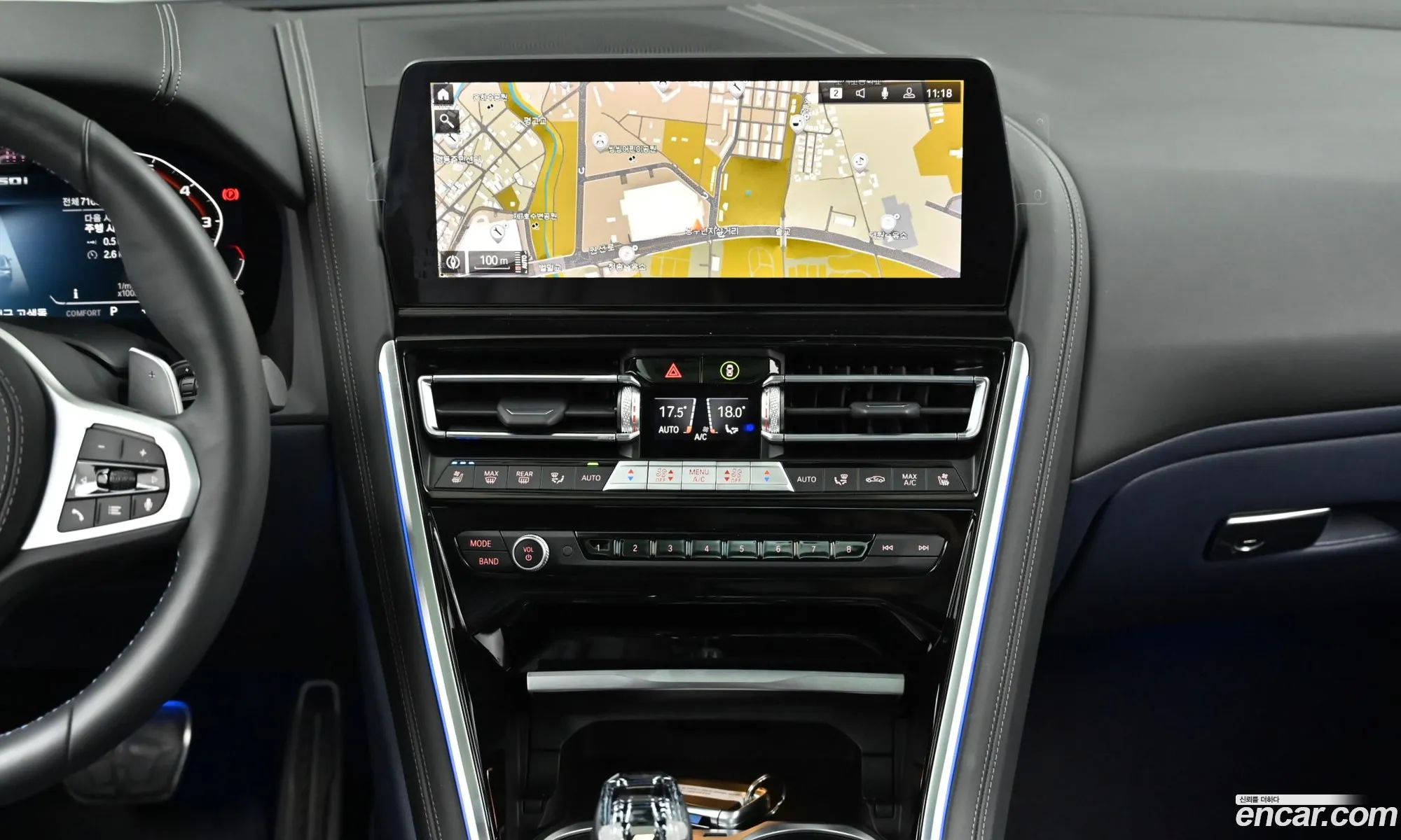 BMW 8 Series 2025 — 19