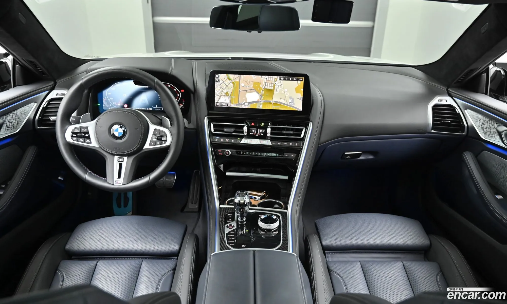 BMW 8 Series 2025 — 13