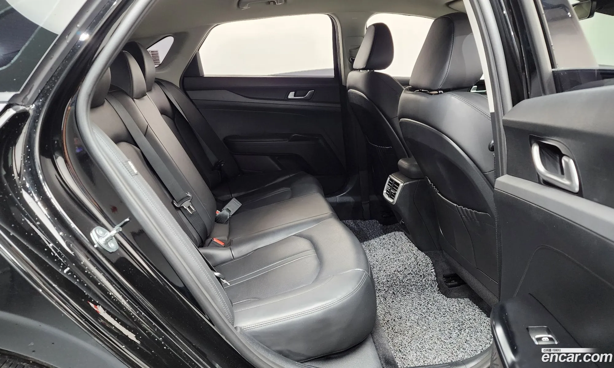 Kia K5 2023 — 3