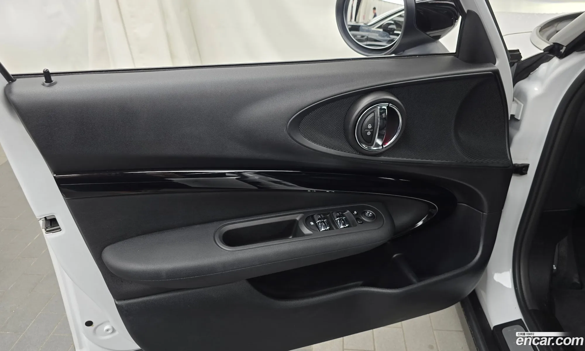 Mini Cooper Clubman 2023 — 2