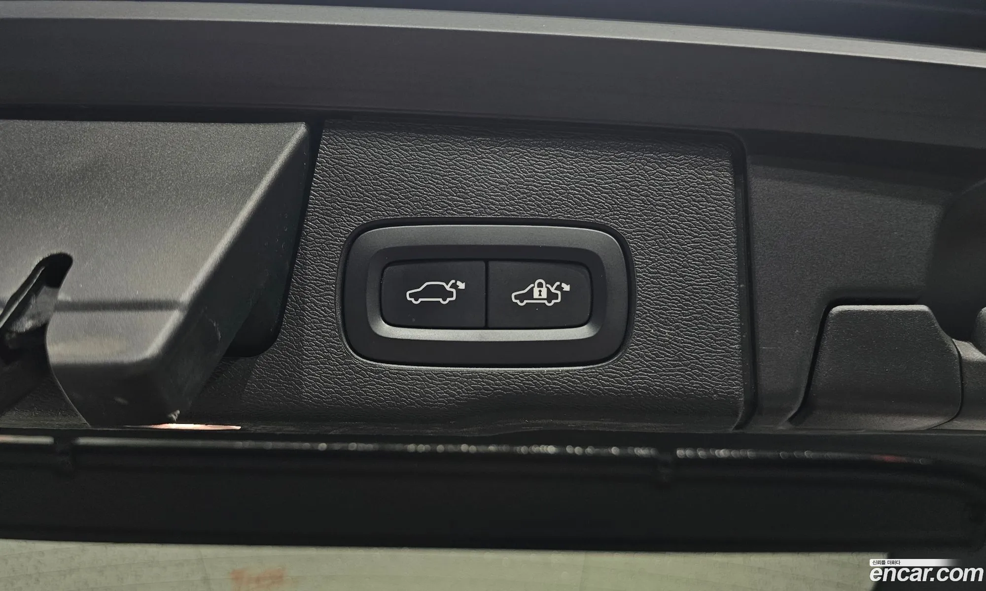 Volvo XC60 2022 YV1UZ0629P1259925 — 2