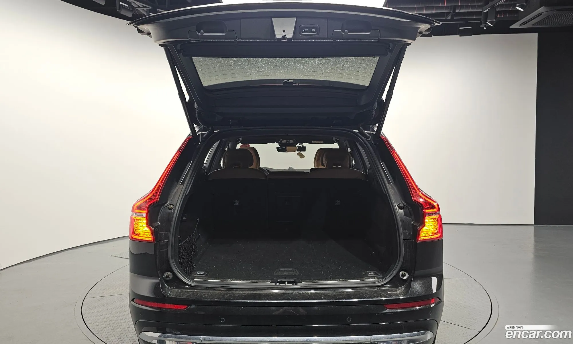 Volvo XC60 2022 YV1UZ0629P1259925 — 22