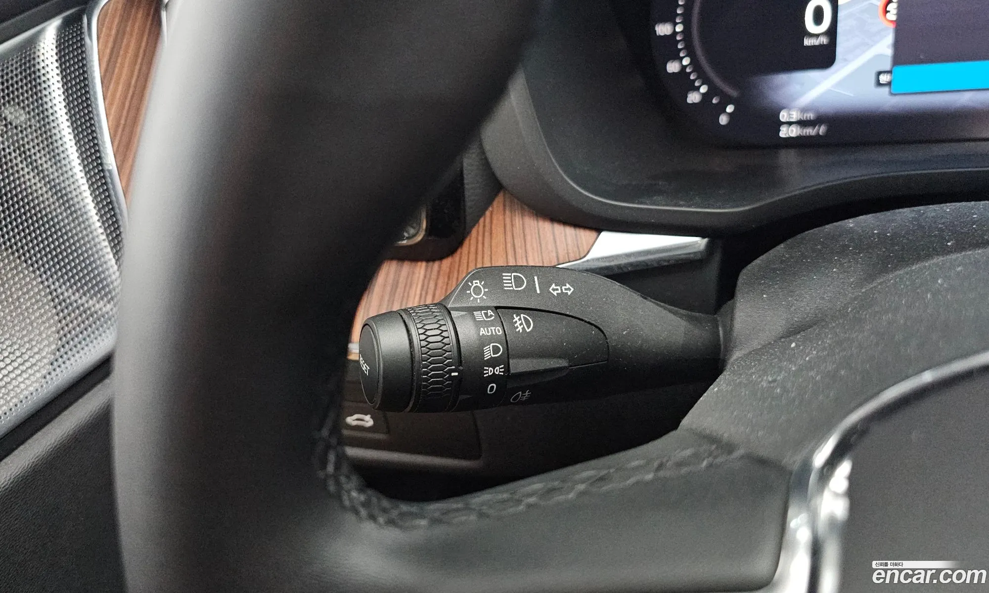 Volvo XC60 2022 YV1UZ0629P1259925 — 16