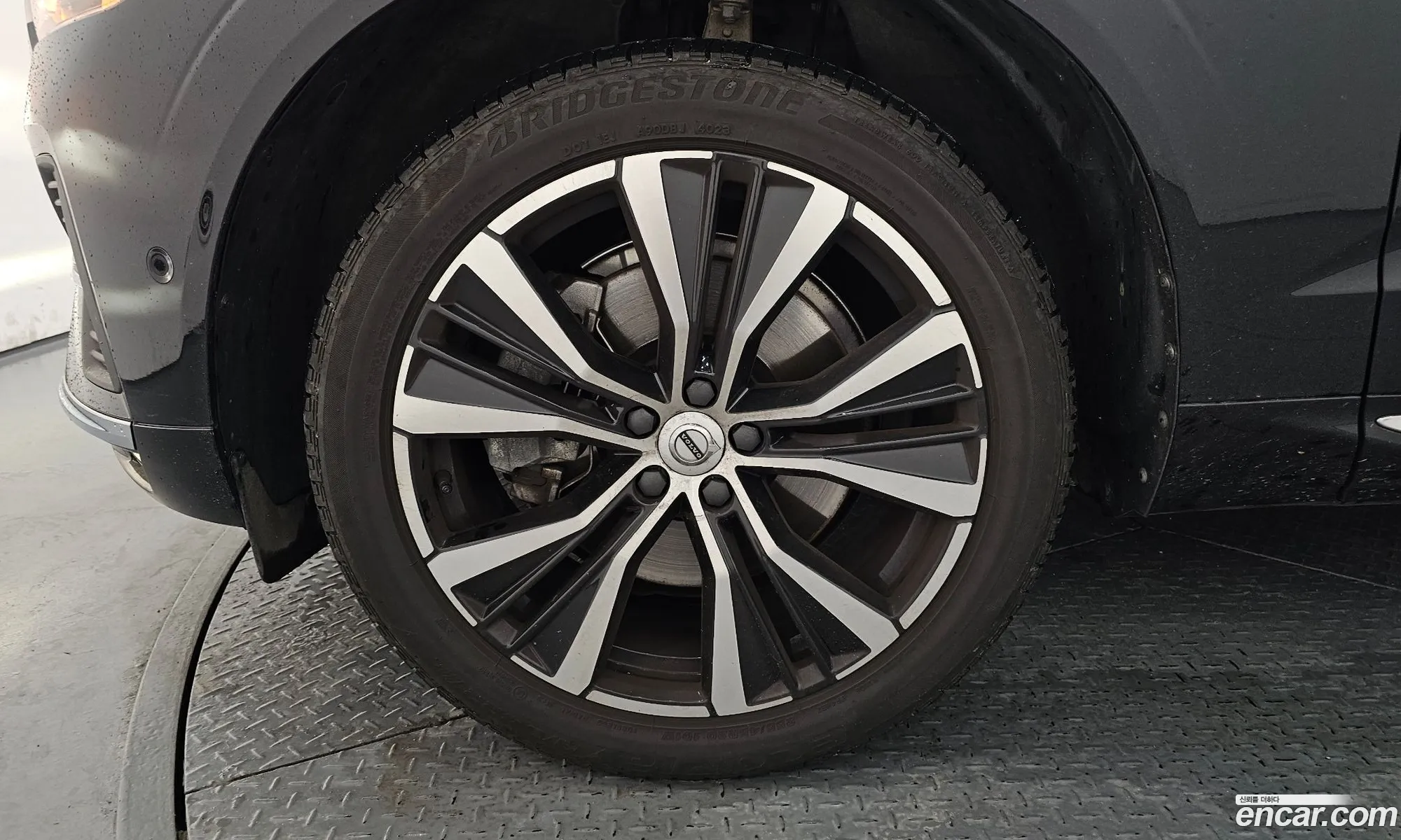Volvo XC60 2022 YV1UZ0629P1259925 — 35