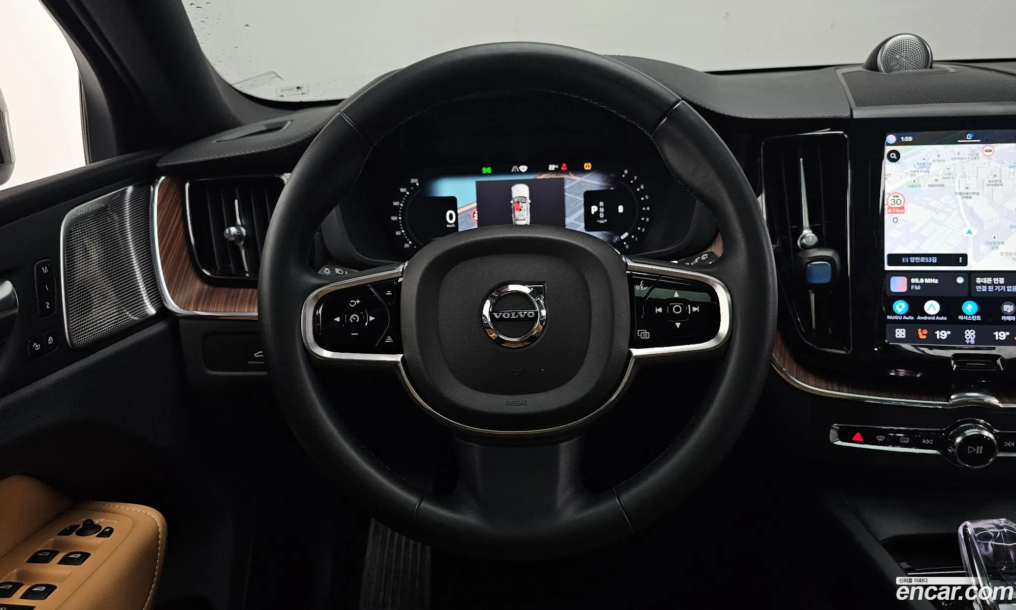 Volvo XC60 2022 YV1UZ0629P1259925 — 11