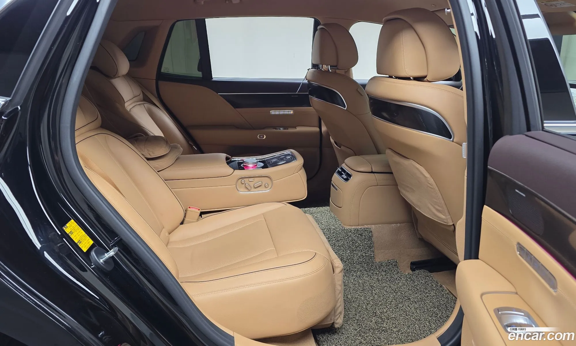 Genesis G90 2024 — 31