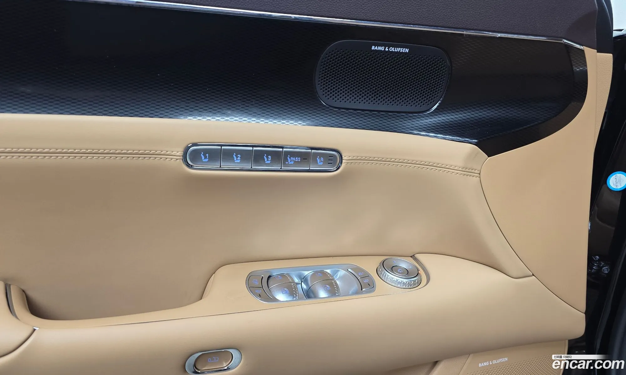 Genesis G90 2024 — 32