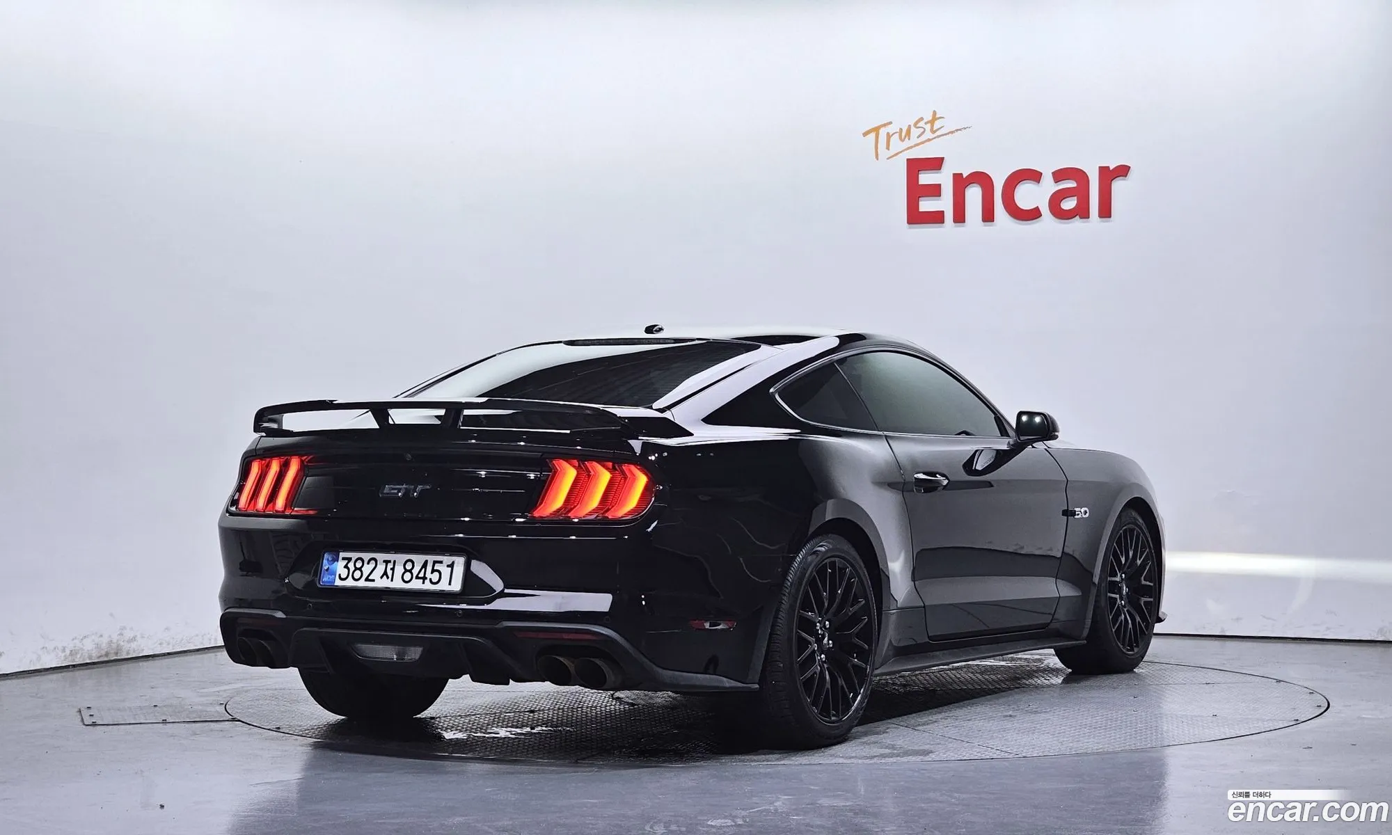 Ford Mustang 2019 1FA6P8CF111111111 — 10
