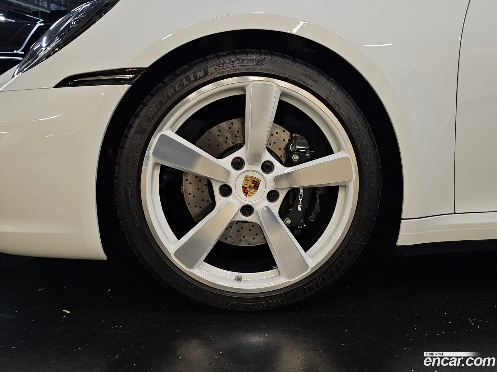 Porsche 911 2023 — 10