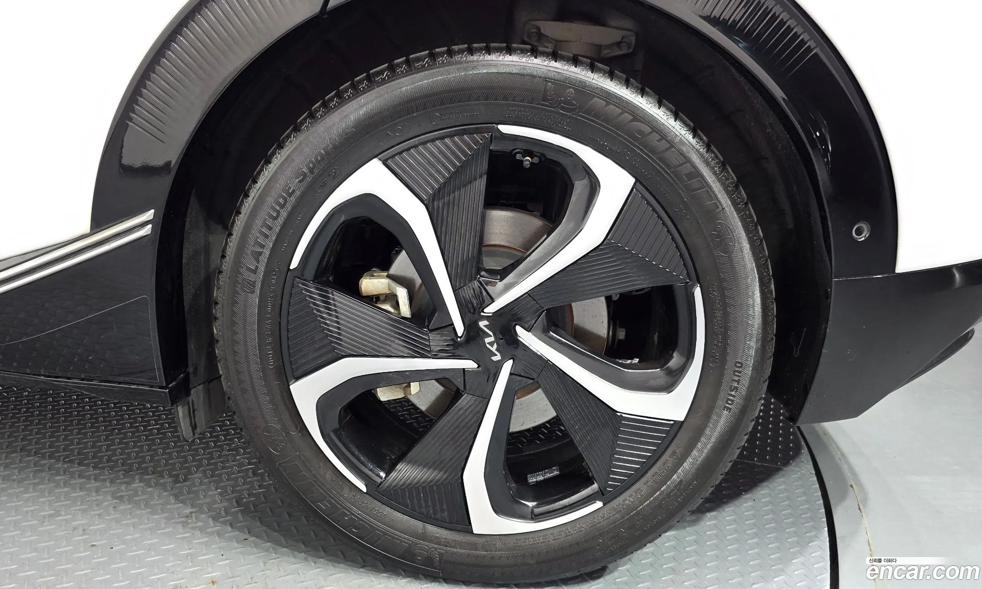 Kia EV6 2022 — 19
