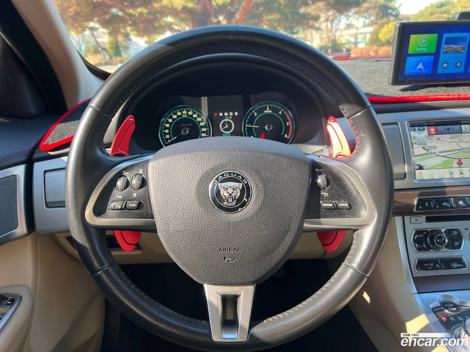 Jaguar XF 2014 — 16