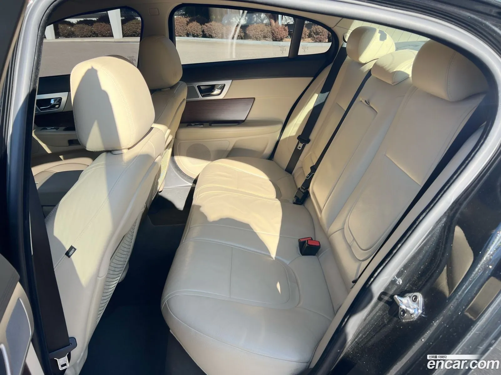 Jaguar XF 2014 — 8