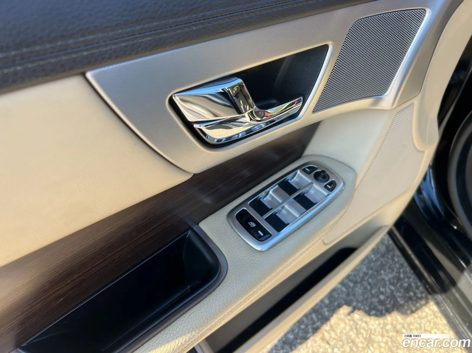 Jaguar XF 2014 — 11