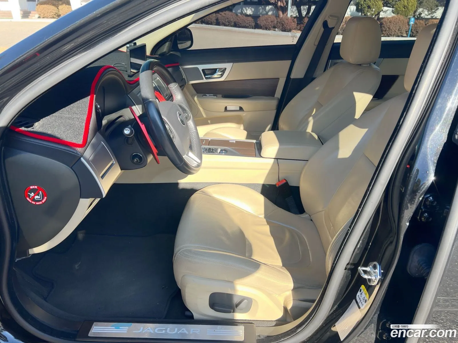 Jaguar XF 2014 — 12