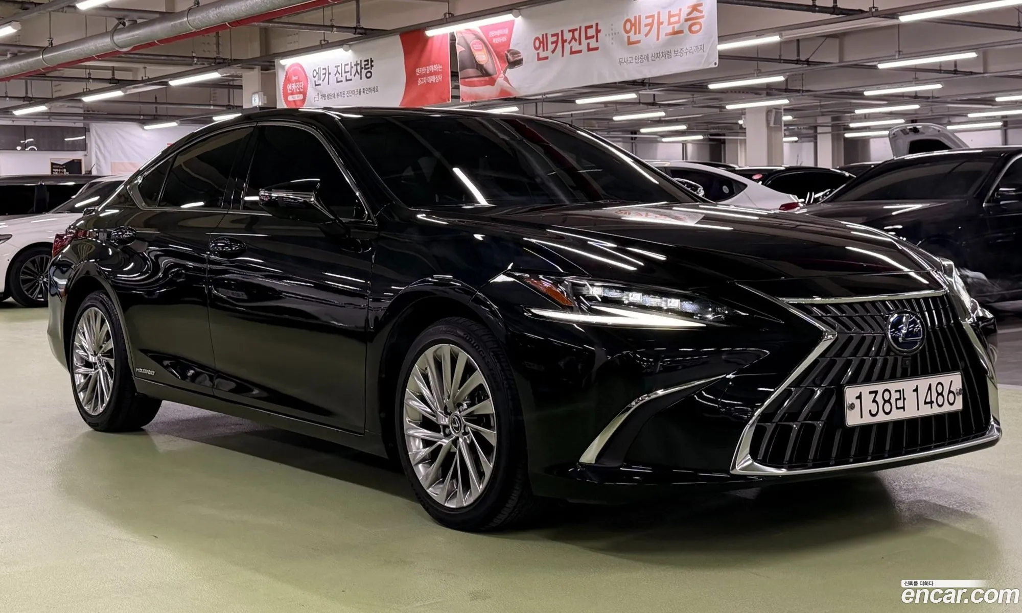 Lexus ES300h 7th Gen 2022 — 13