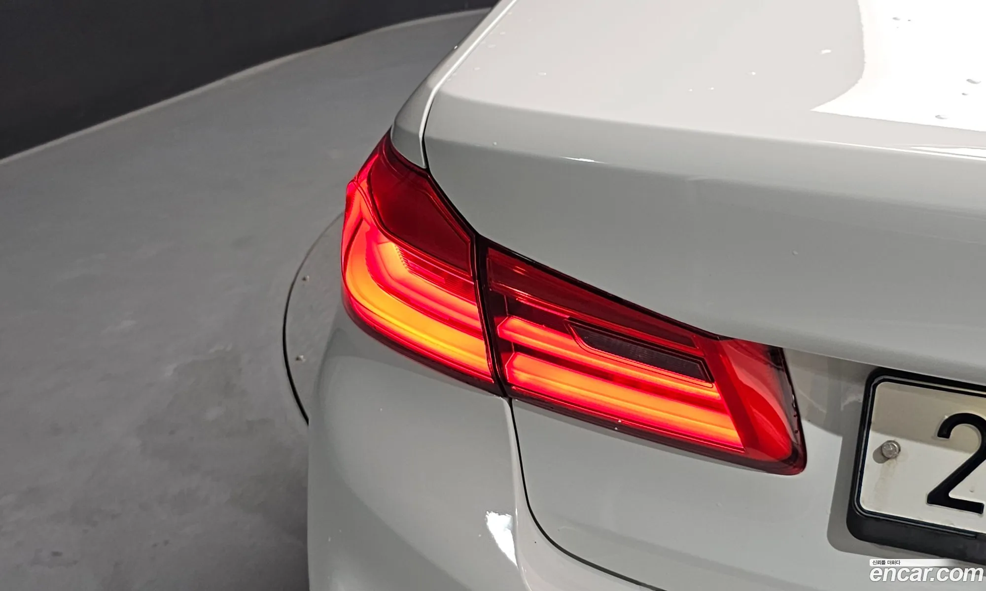 BMW 5 Series 2017 WBAJD3107JWC13082 — 16